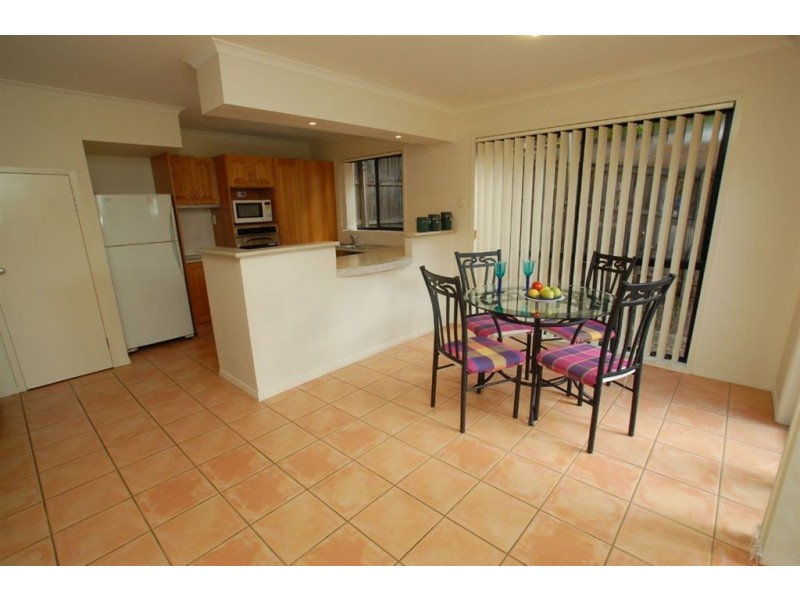 2/39 Pine Valley Dr, Varsity Lakes QLD 4227