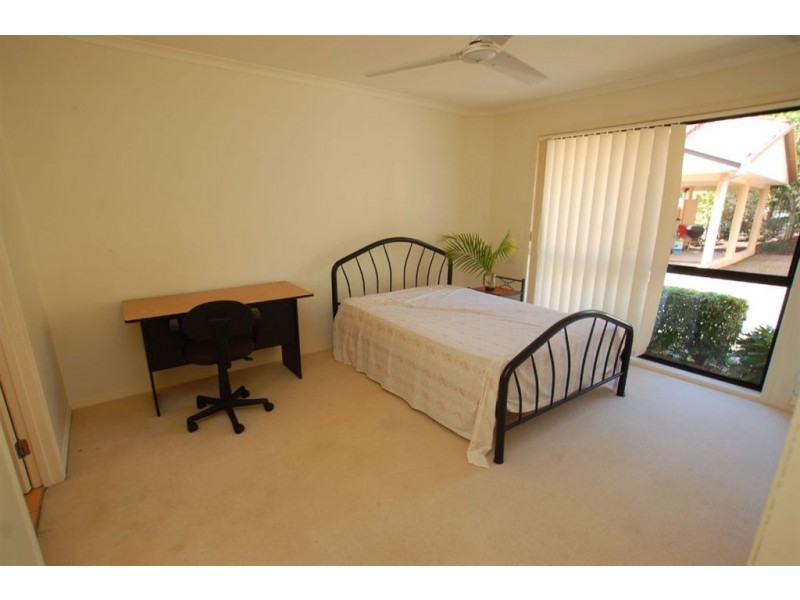 2/39 Pine Valley Dr, Varsity Lakes QLD 4227