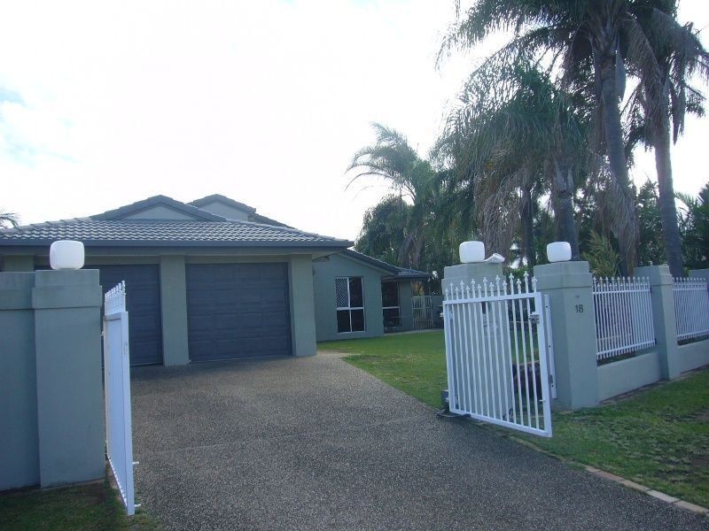 18 Bon Aire Ct, Clear Island Waters QLD 4226
