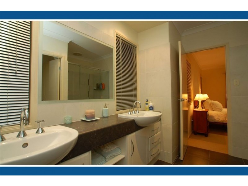 53 Observatory Dr, Reedy Creek QLD 4227