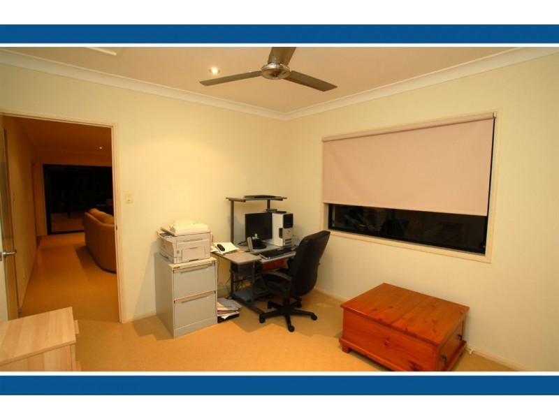 53 Observatory Dr, Reedy Creek QLD 4227