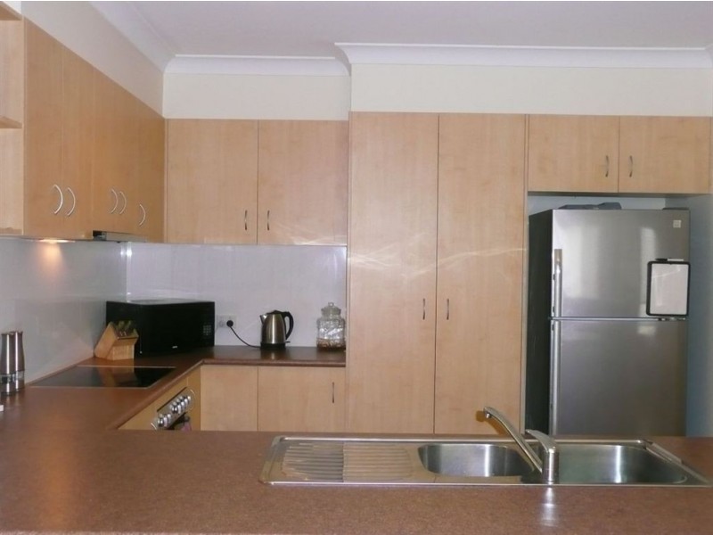 18 Royal Woods, Robina QLD 4226