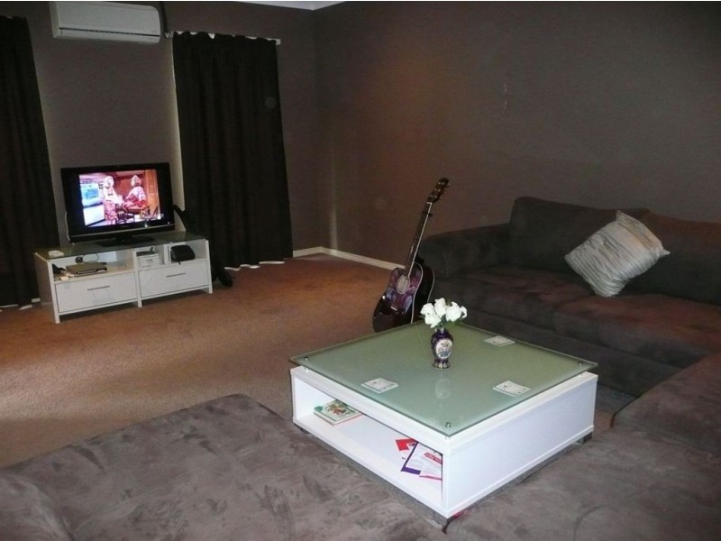 18 Royal Woods, Robina QLD 4226