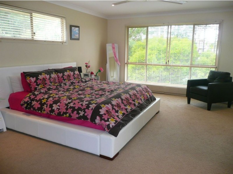 18 Royal Woods, Robina QLD 4226