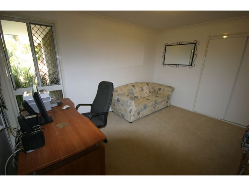 9 Silvabank Dr, Varsity Lakes QLD 4227