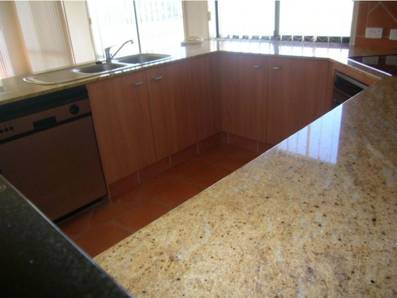 32 Woody Views Way, Robina QLD 4226