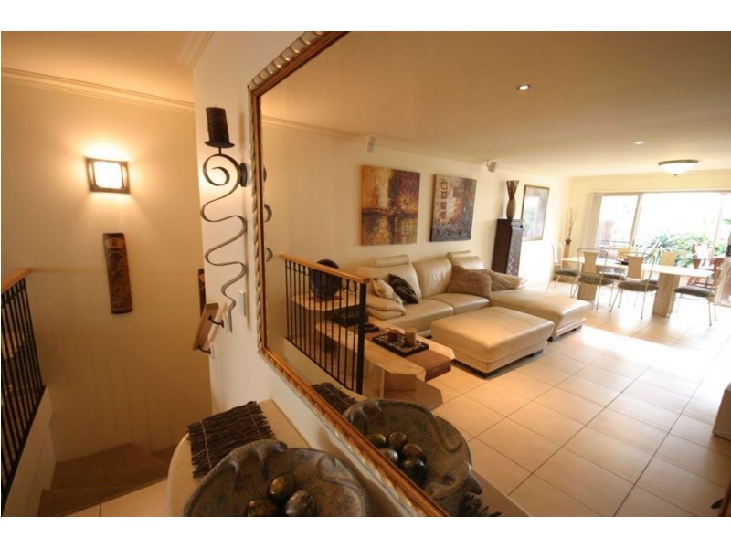 37/4 University Dr, Robina QLD 4226