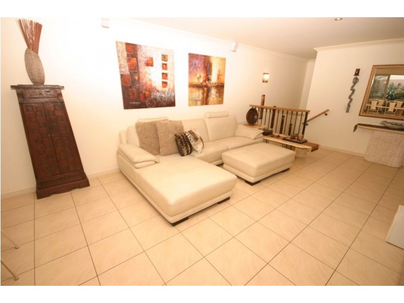 37/4 University Dr, Robina QLD 4226