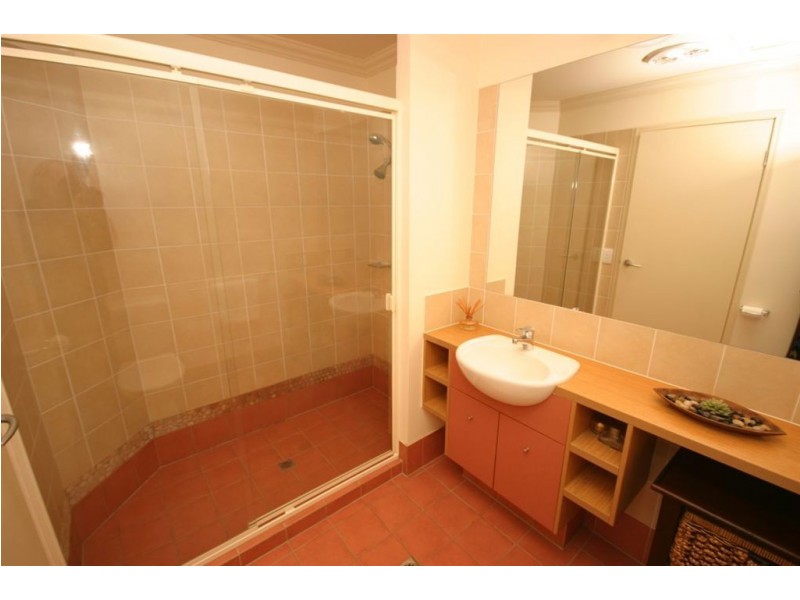 37/4 University Dr, Robina QLD 4226