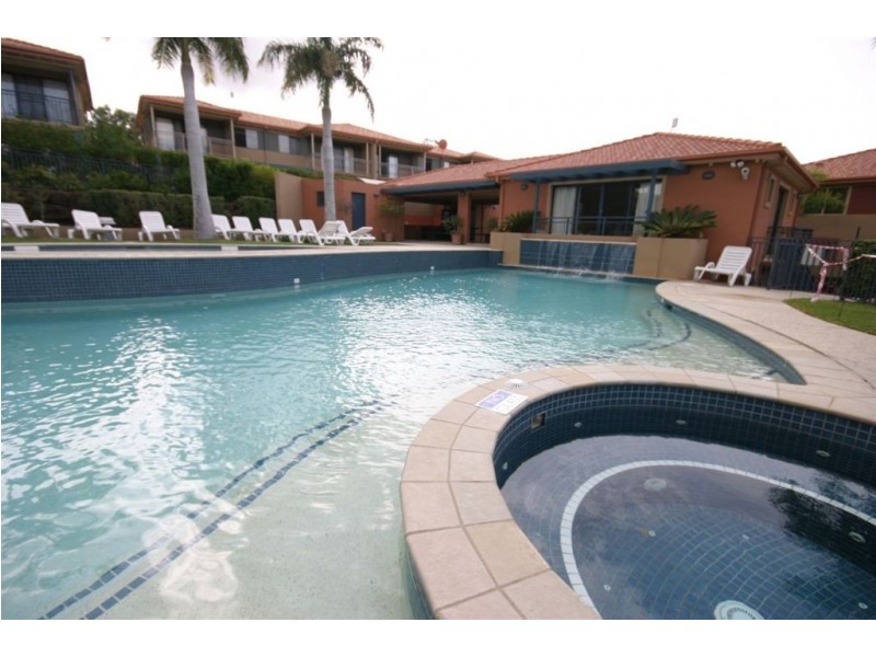 37/4 University Dr, Robina QLD 4226