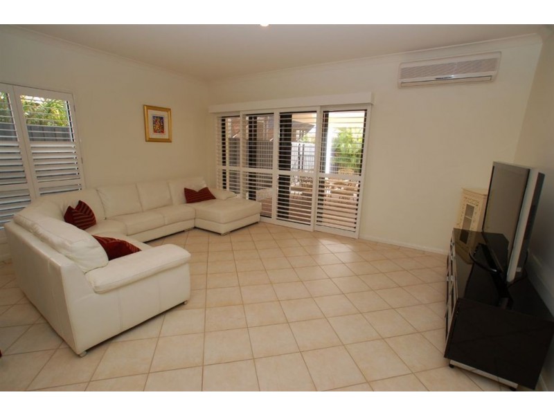 21 Palma Cres, Varsity Lakes QLD 4227
