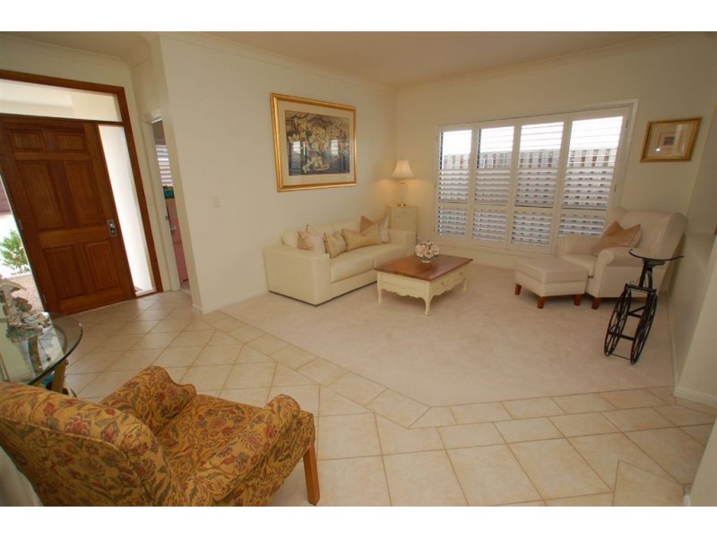 21 Palma Cres, Varsity Lakes QLD 4227