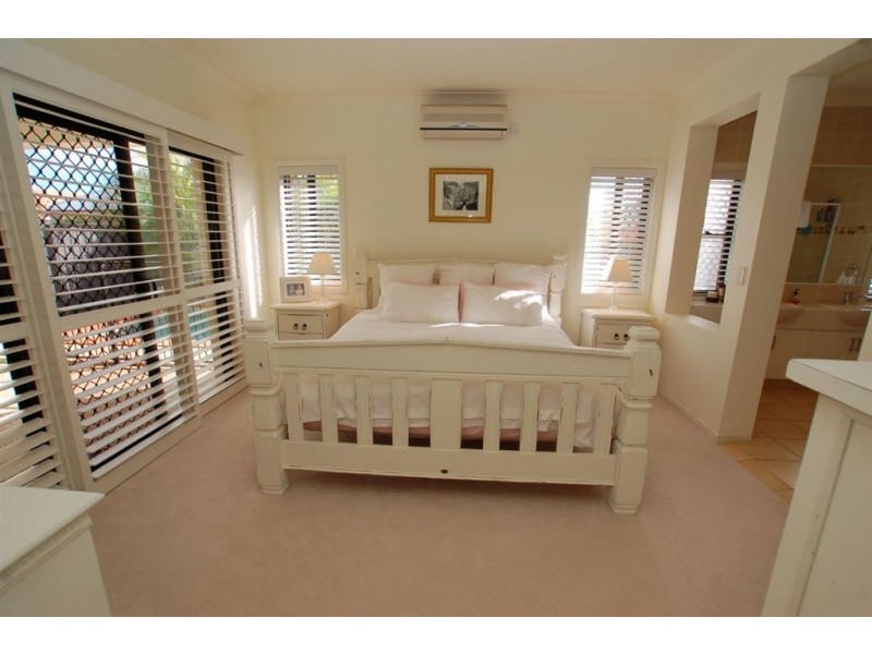 21 Palma Cres, Varsity Lakes QLD 4227