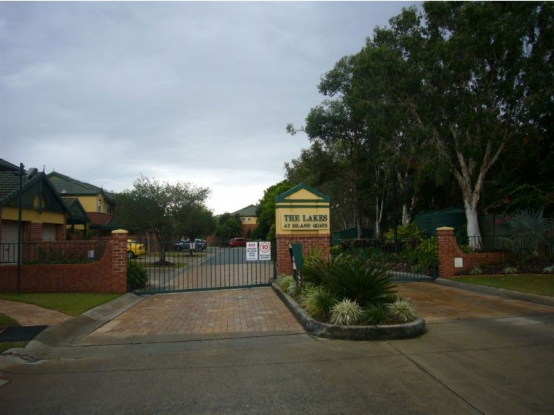 77/7 Santa Cruz Blvd, Clear Island Waters QLD 4226