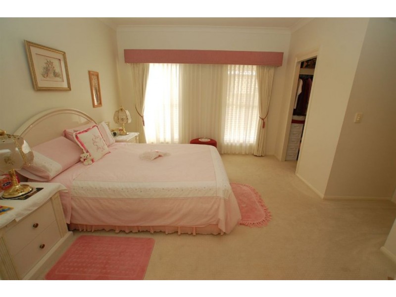 99 Bayswater Av, Varsity Lakes QLD 4227