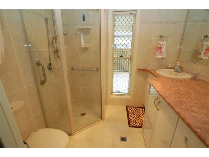 99 Bayswater Av, Varsity Lakes QLD 4227