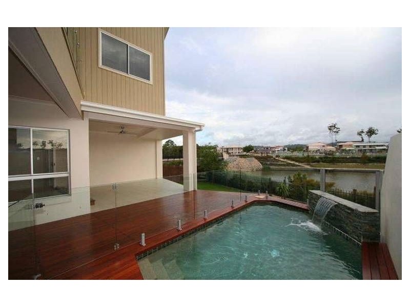 55 Bridgewater Dr, Varsity Lakes QLD 4227