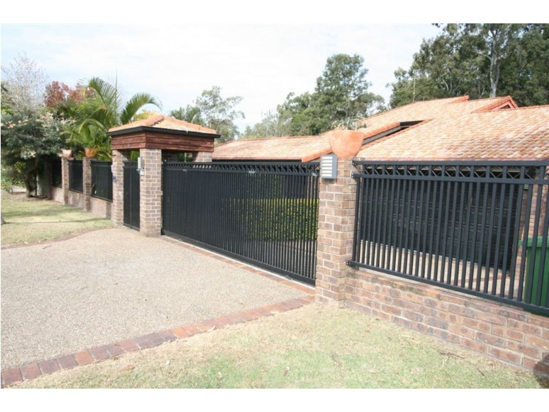 35 Sandringham Dr, Robina QLD 4226