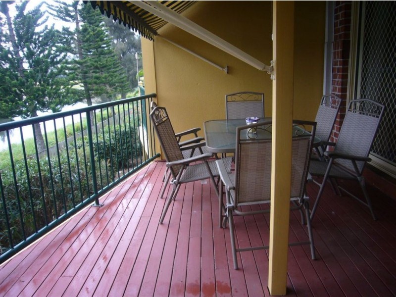 56/7 Santa Cruz Blvd, Clear Island Waters QLD 4226