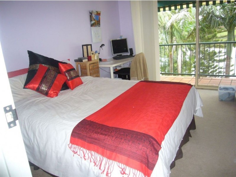 56/7 Santa Cruz Blvd, Clear Island Waters QLD 4226
