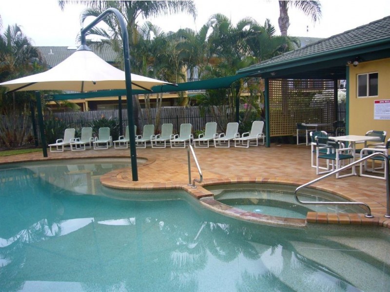 56/7 Santa Cruz Blvd, Clear Island Waters QLD 4226
