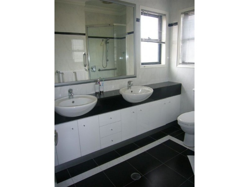 1 Athos Cr, Robina QLD 4226