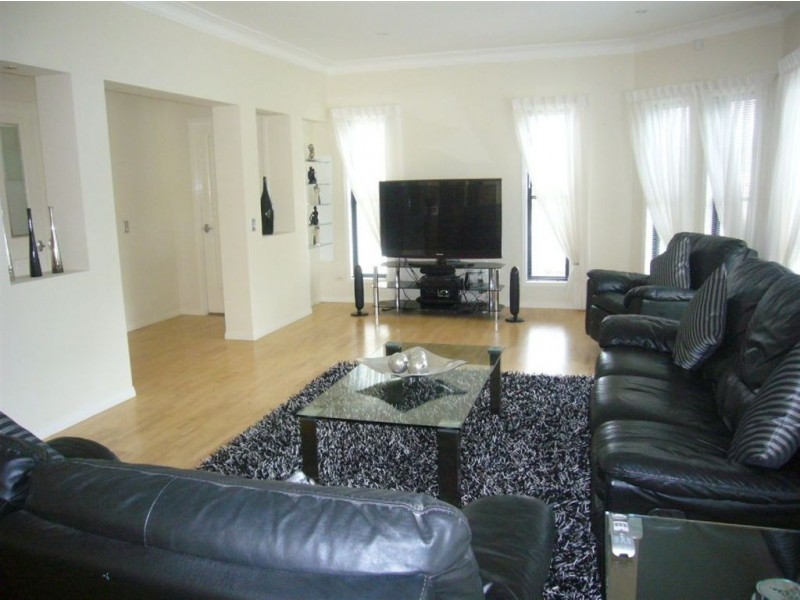 1 Athos Cr, Robina QLD 4226