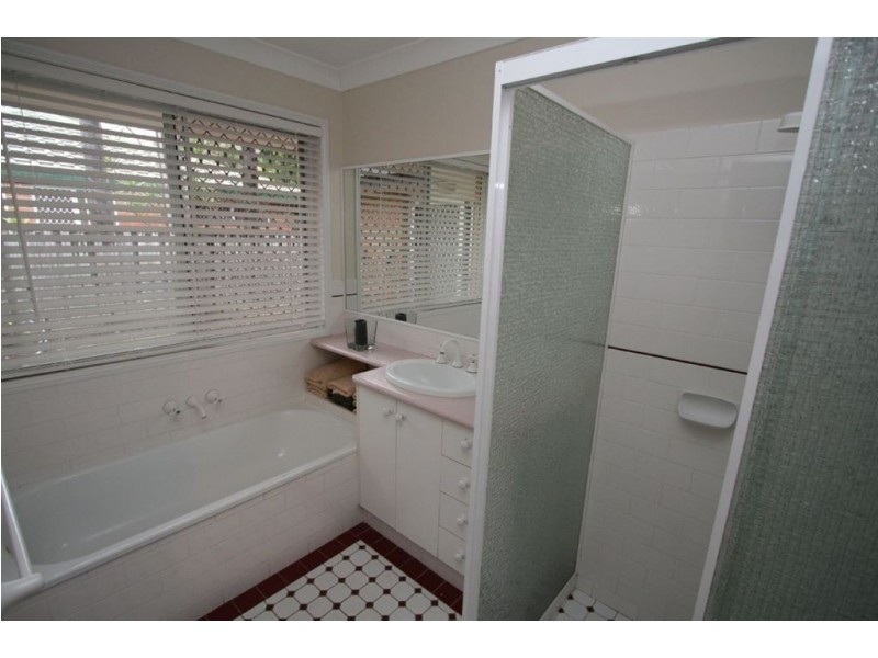 28 Bothwell St, Robina QLD 4226