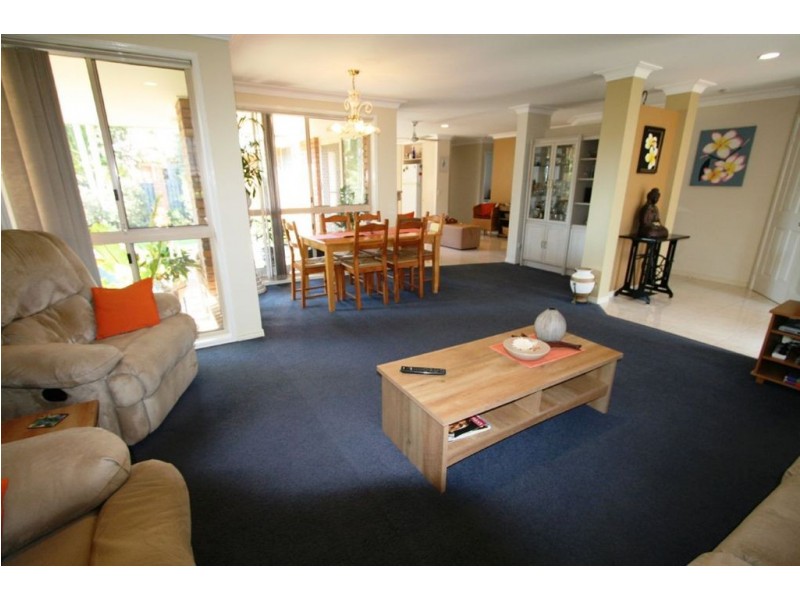 13 Oakleigh Cct, Robina QLD 4226