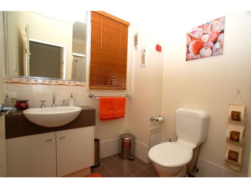 81 Bayswater Ave, Varsity Lakes QLD 4227