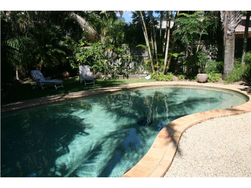 15 Strathmore Ct, Robina QLD 4226