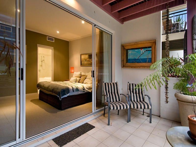 18 Moores Cr, Varsity Lakes QLD 4227