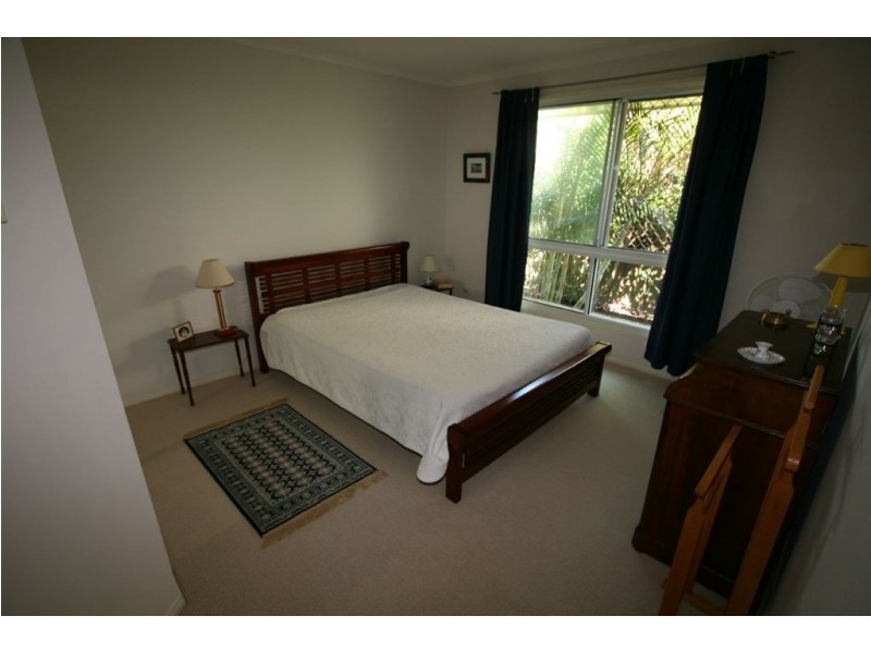 105 Camberwell Cct, Robina QLD 4226