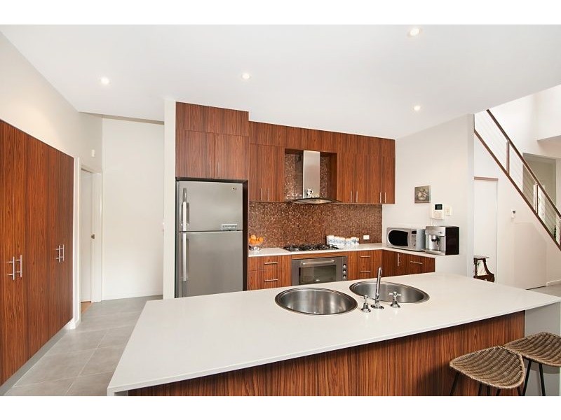 25 Corvus Way, Robina QLD 4226