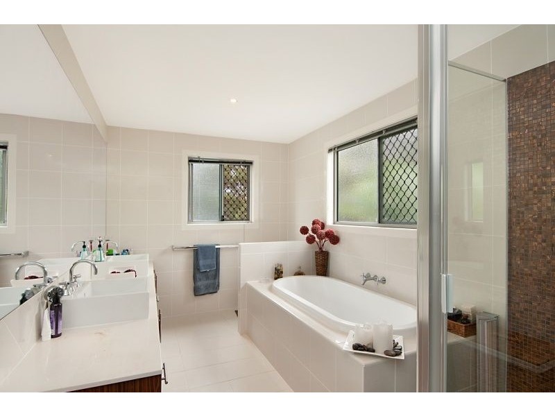 25 Corvus Way, Robina QLD 4226