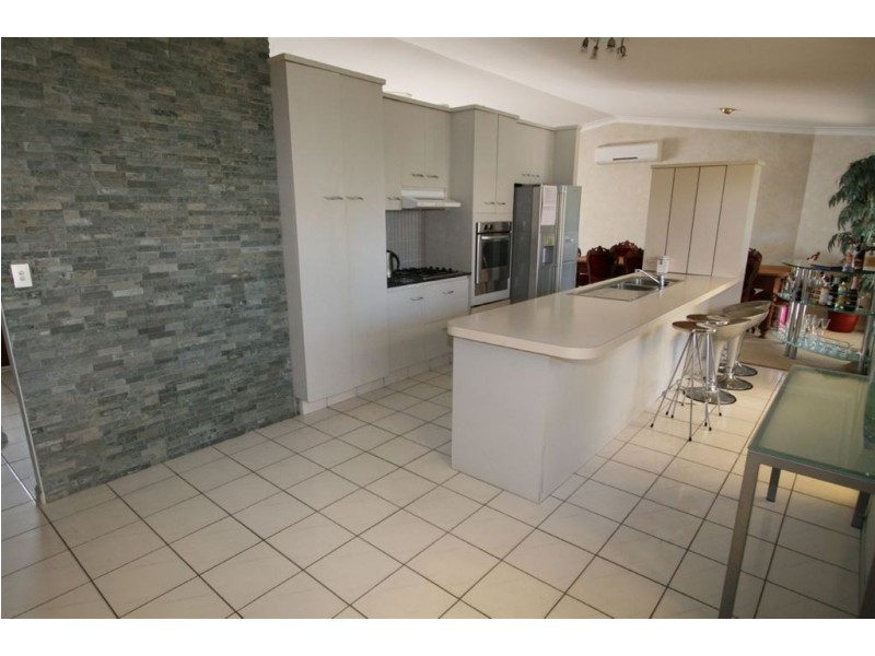 54 Newport Dr, Robina QLD 4226