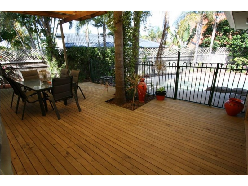 54 Newport Dr, Robina QLD 4226