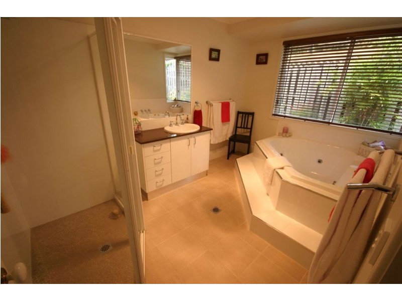 315 Ron Penhaligon Way, Robina QLD 4226