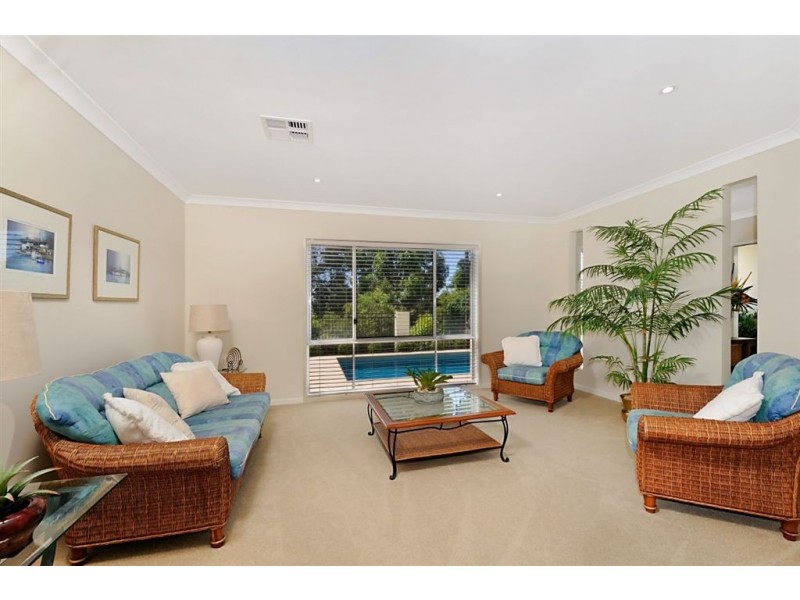 6 Rigel Ct, Robina QLD 4226