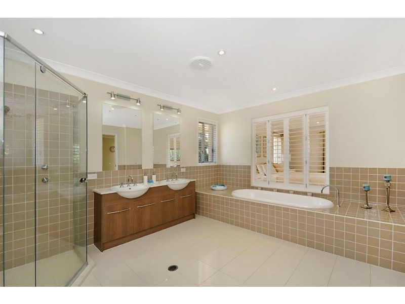 6 Rigel Ct, Robina QLD 4226