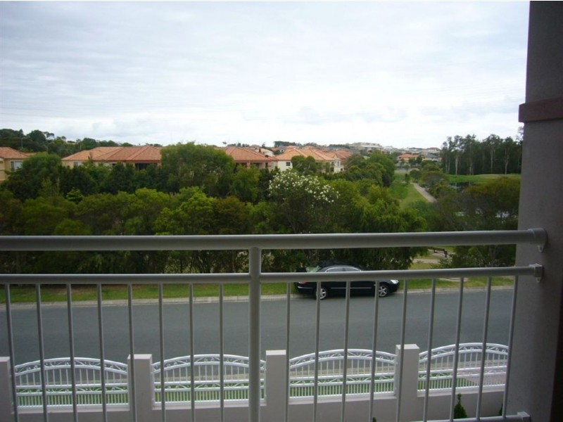 54 Lancewood Cct, Robina QLD 4226