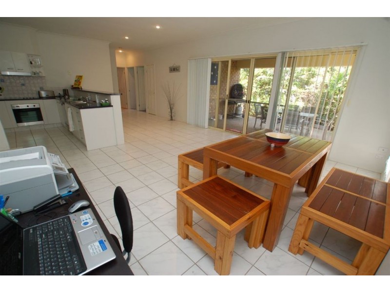 38 Mapleton Cct, Varsity Lakes QLD 4227