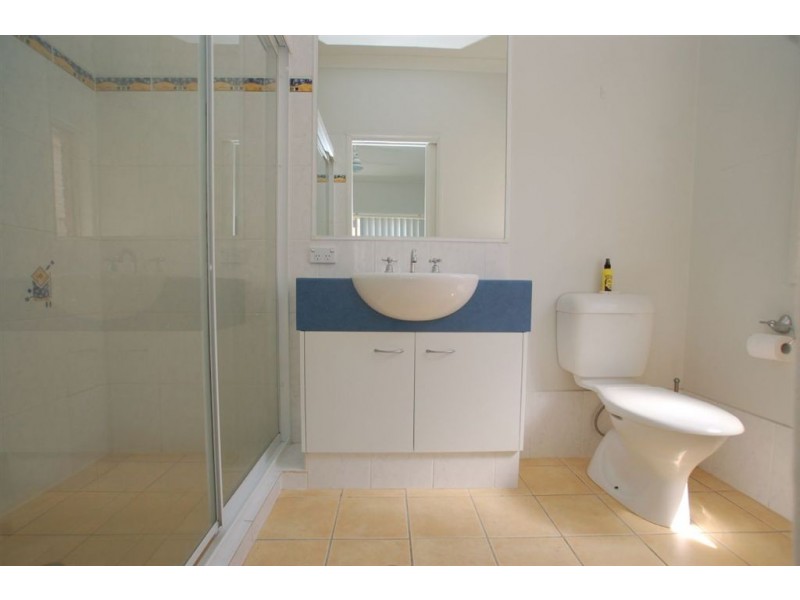 38 Mapleton Cct, Varsity Lakes QLD 4227