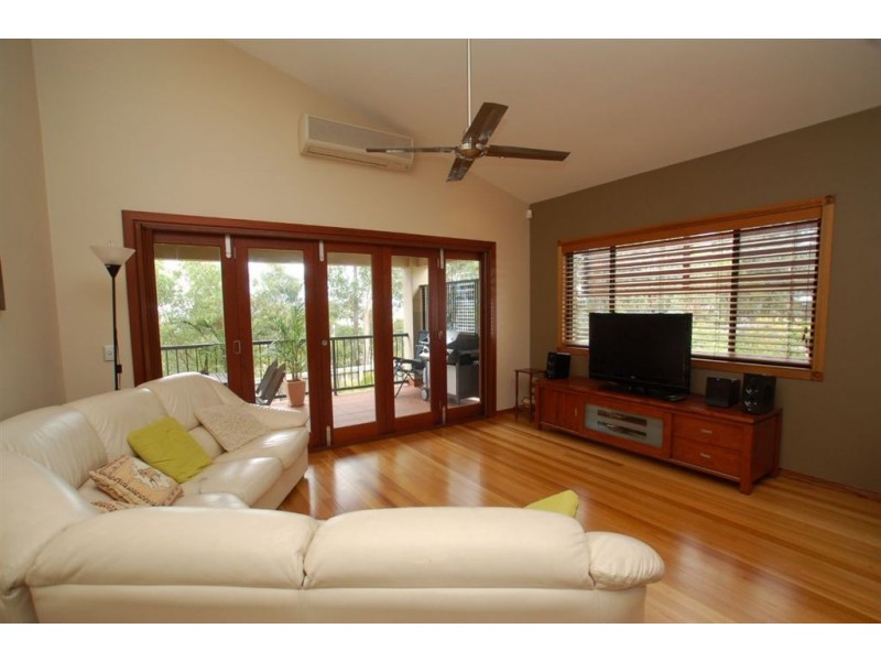 2/5 The Links, Varsity Lakes QLD 4227