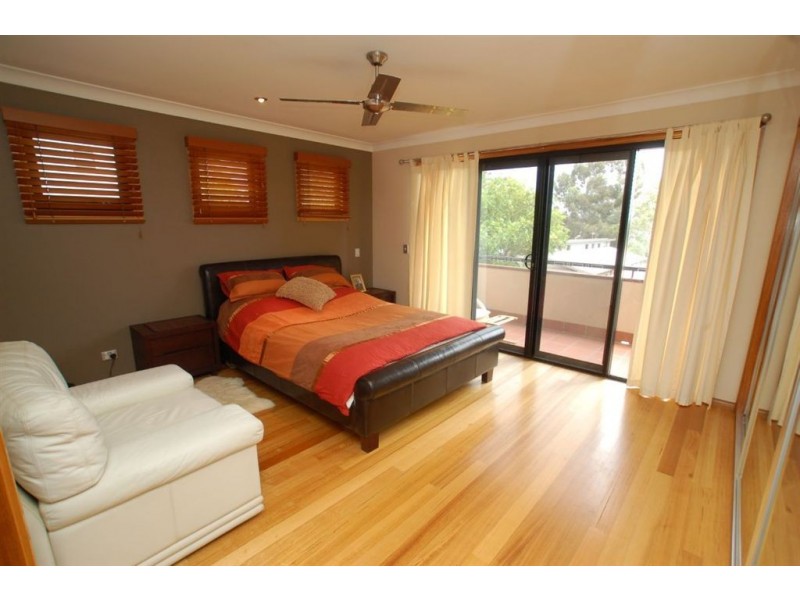 2/5 The Links, Varsity Lakes QLD 4227