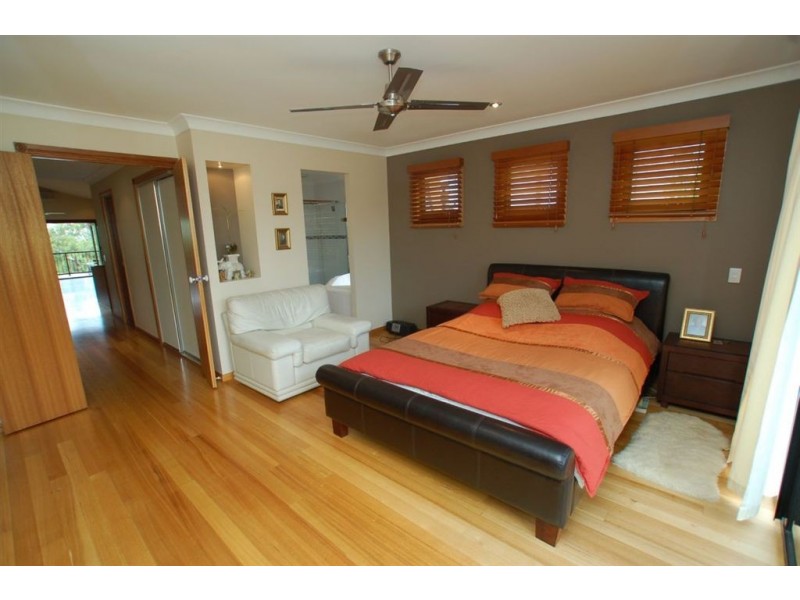 2/5 The Links, Varsity Lakes QLD 4227