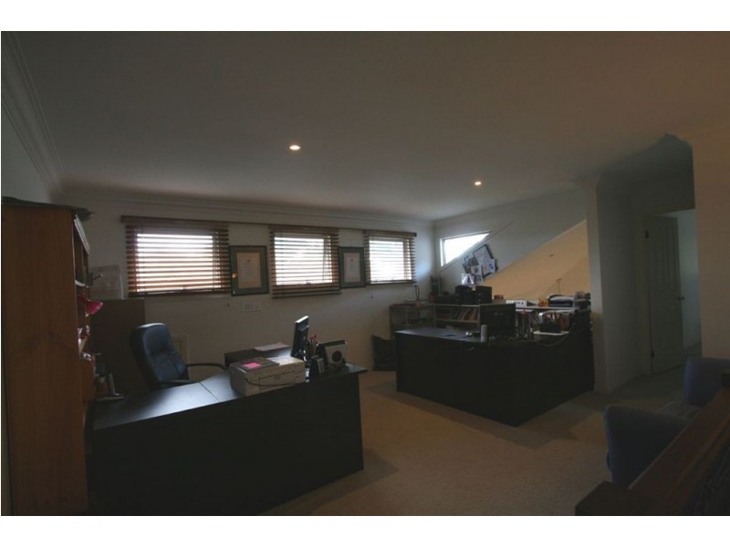 3 Kensington St, Robina QLD 4226