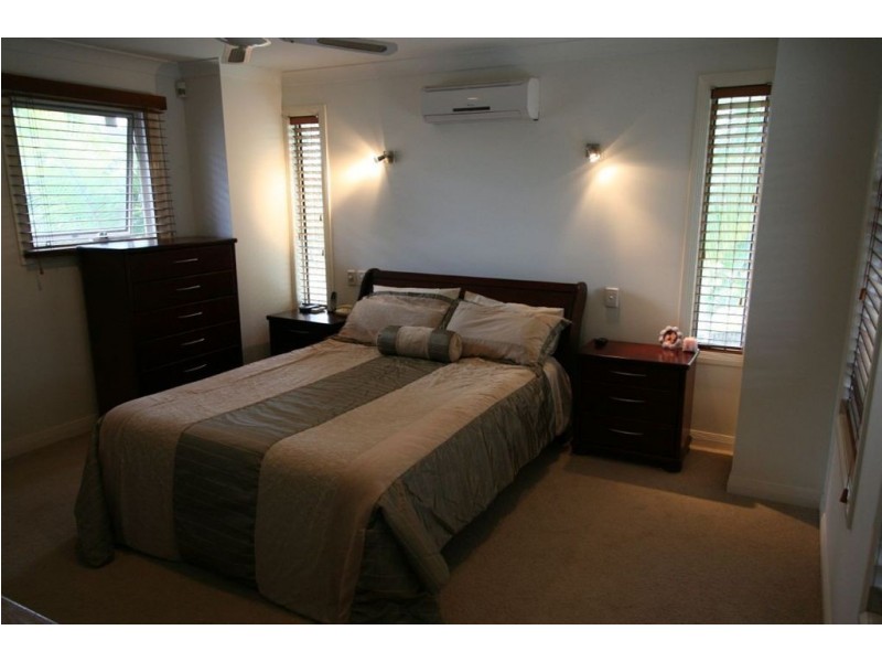 3 Kensington St, Robina QLD 4226