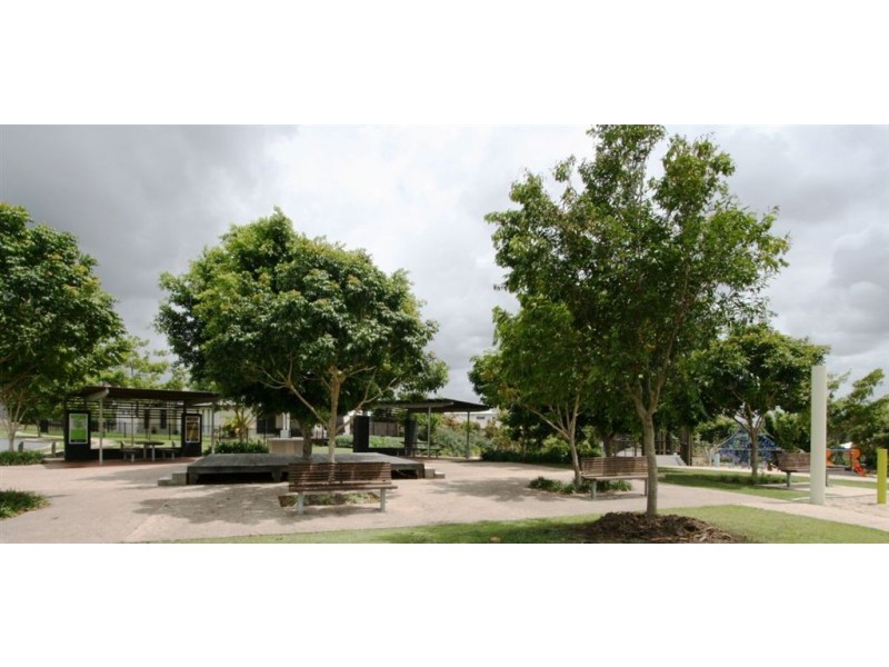 35 Codrington Cct, Pacific Pines QLD 4211