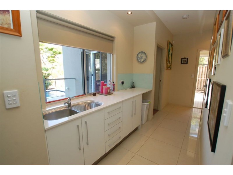 11 Meridien Av, Varsity Lakes QLD 4227